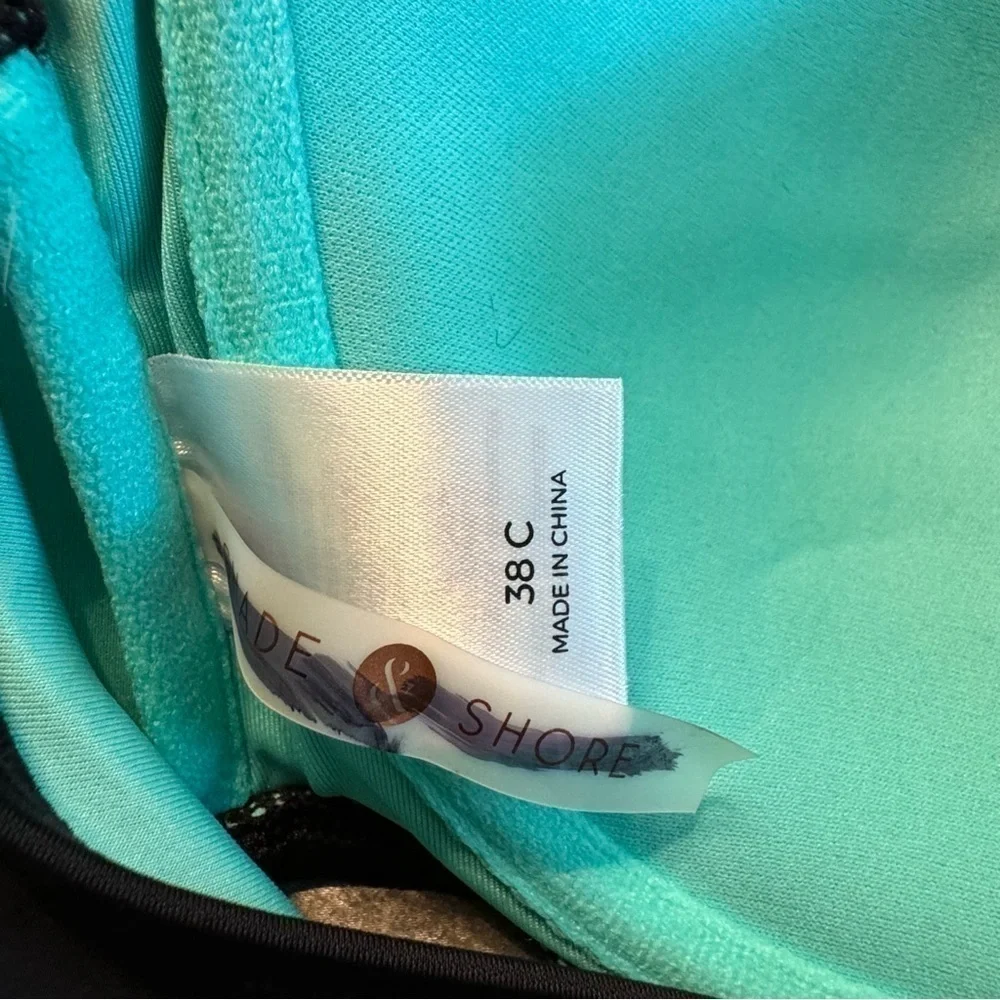 NWOT Shade & Shore Bandeau Bikini Top size 38C